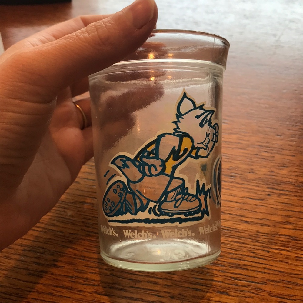 Vintage (copyright ‘91) Tom and Jerry glass